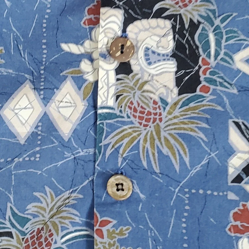 Hilo Hattie Made in Hawaii XL Button Up‎ Shirt Blue Hawaiian Design PLEASE READ